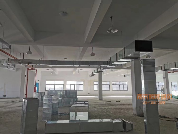 工廠通風施工現(xiàn)場